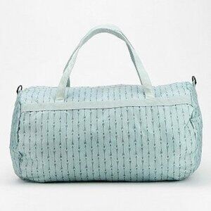 BDG Lightweight Nylon Arrow Print Duffle Bag – Foldable & Travel-Ready​